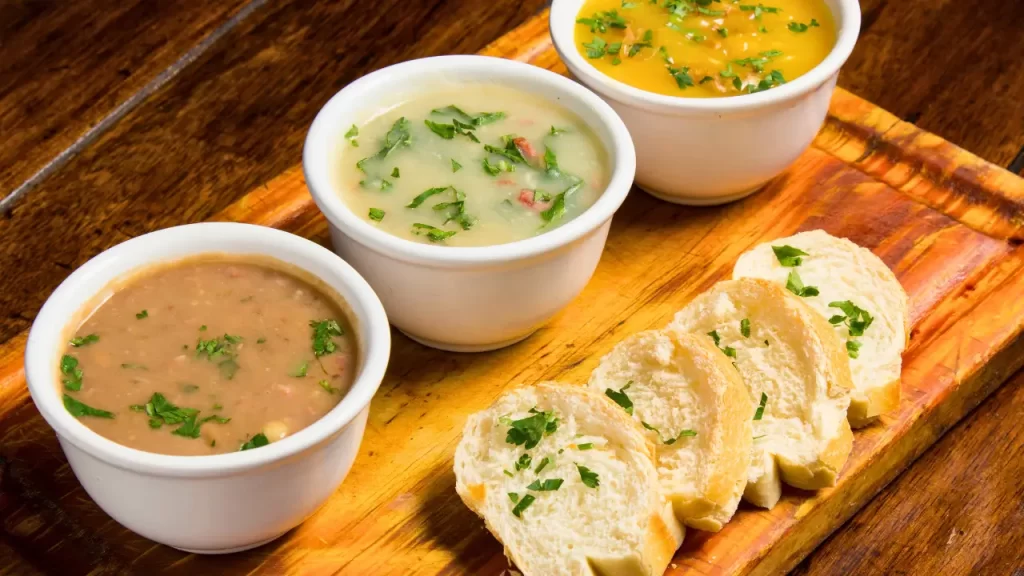 caldos e sopas