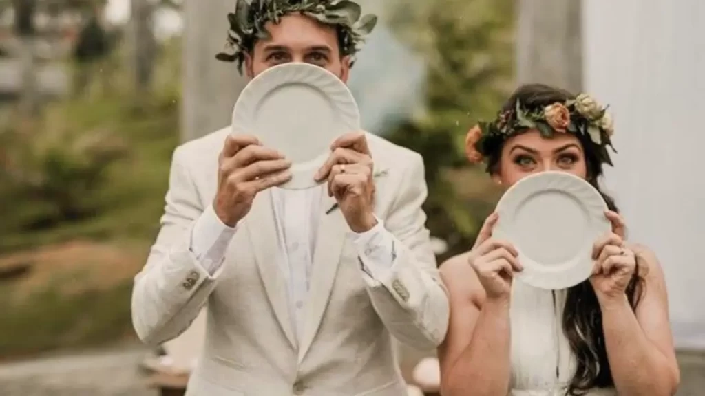 quebrar pratos em casamentos gregos